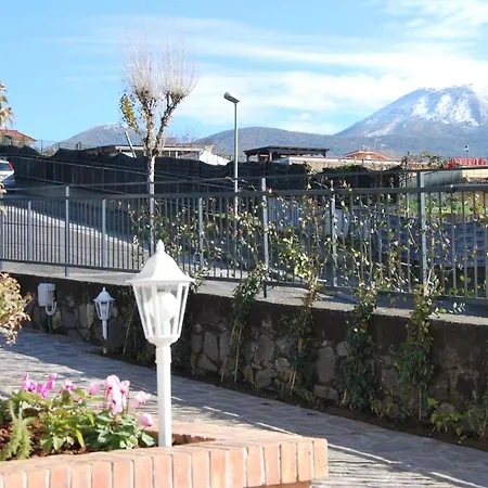 Il Giardino Dei Glicini-2